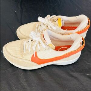 Nike Waffle Debut Orange / Cream Women's Running Shoes Size 7.5 Great Condition